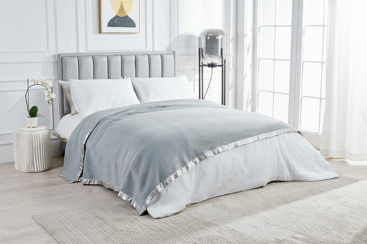 Robyn Fleece throw