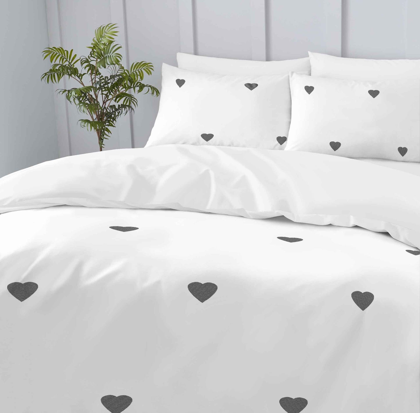 Luxurious Embroidered duvet sets