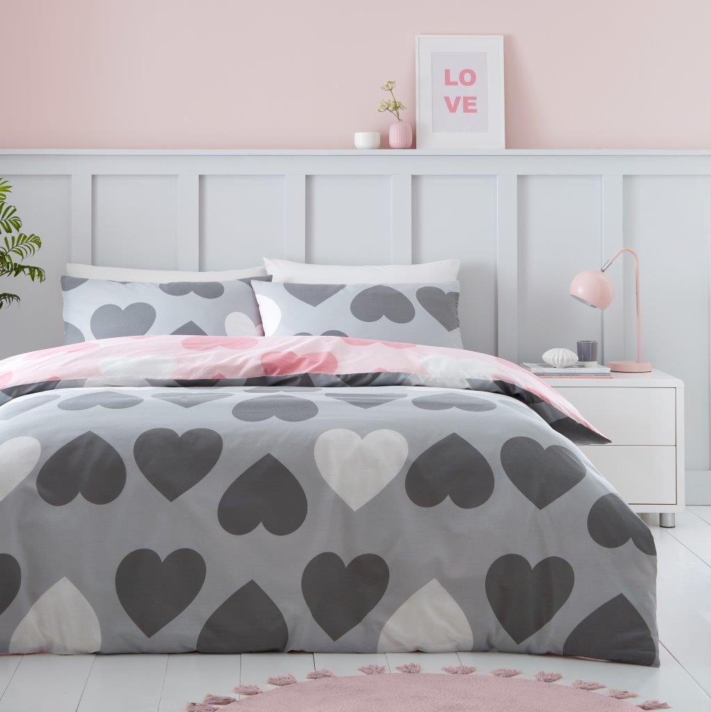 Pretty_Hearts Pattern Reversible Duvet Set – The Egyptian Cotton